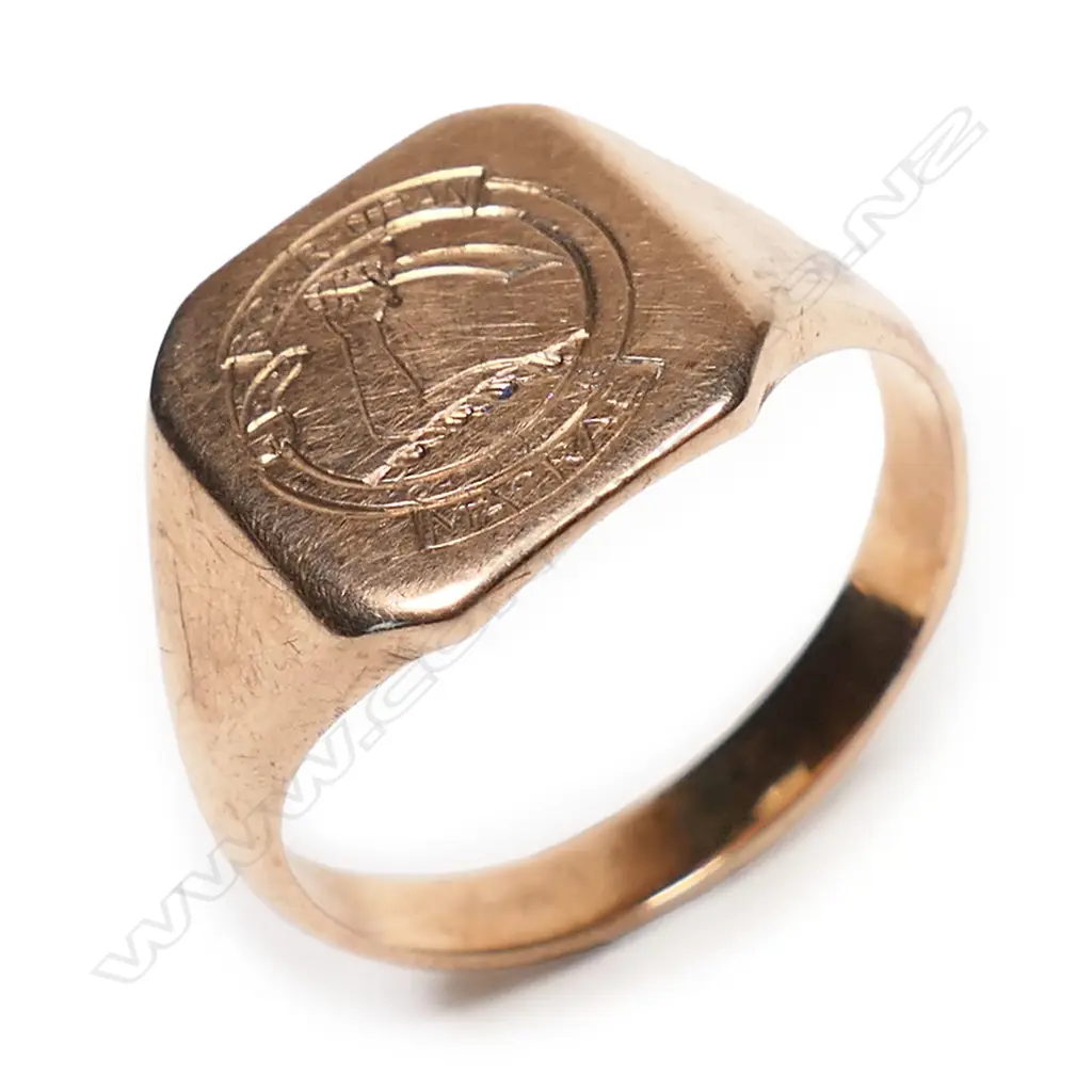 Frank Curtis (Ashburton) 9ct gold ring for Macraes Clan, Image 1++